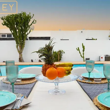 Timanfaya Heatable Pool, Afternoon Sun And Spacious Terrace * بلايا بلانكا