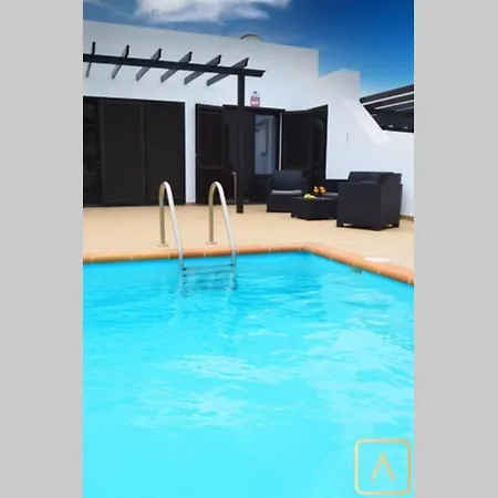 بيت للعطل Timanfaya Heatable Pool, Afternoon Sun And Spacious Terrace بلايا بلانكا